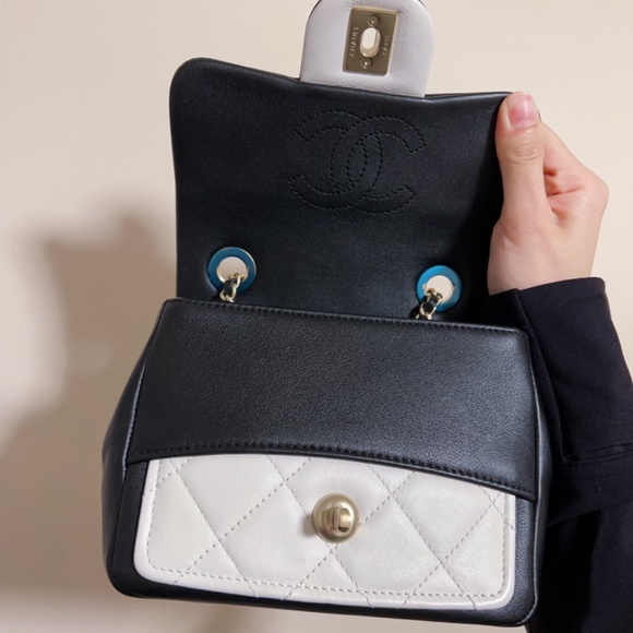 Chanel square mini single flap - Picture 9 of 16